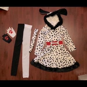 Girls Disney small (fits 4-6) Dalmatian costume